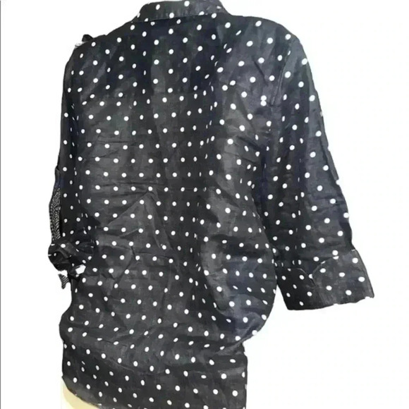 Chico’s Button Up Hi Low Top in Navy Blue with white Polka Dots - Picture 5 of 6